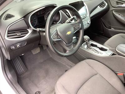 2024 Chevrolet Malibu LT - Photo 13 - Crest Hill, IL 60403