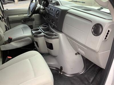 2016 Ford E-350 SD   - Photo 23 - Crest Hill, IL 60403