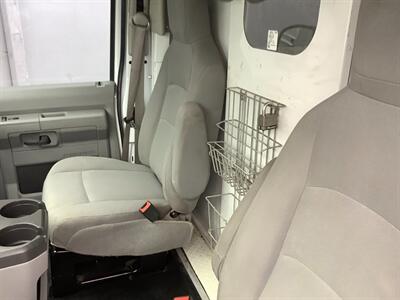 2016 Ford E-350 SD   - Photo 18 - Crest Hill, IL 60403