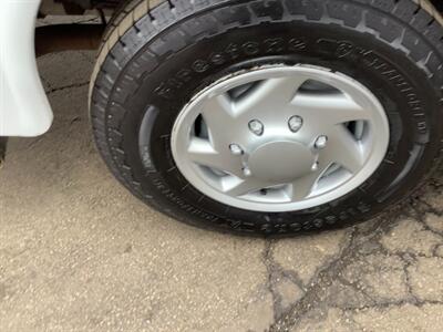 2016 Ford E-350 SD   - Photo 44 - Crest Hill, IL 60403