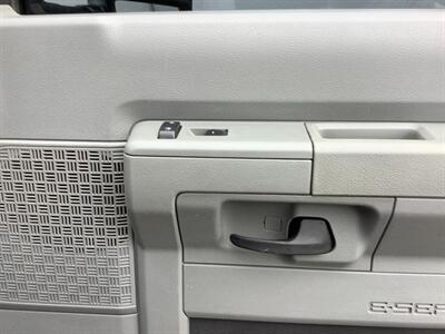 2016 Ford E-350 SD   - Photo 21 - Crest Hill, IL 60403