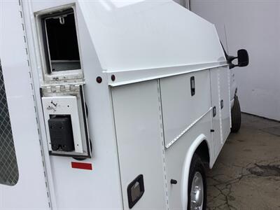 2016 Ford E-350 SD   - Photo 40 - Crest Hill, IL 60403