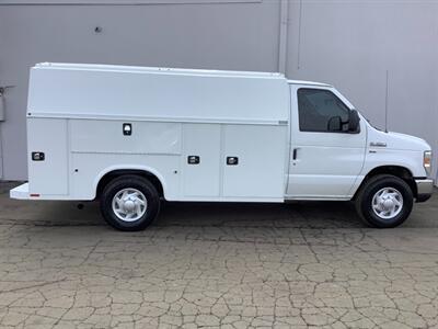 2016 Ford E-350 SD - Photo 2 - Crest Hill, IL 60403