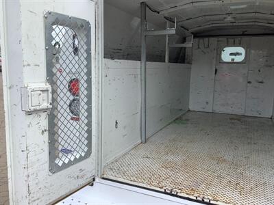 2016 Ford E-350 SD   - Photo 27 - Crest Hill, IL 60403