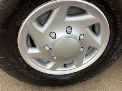 2016 Ford E-350 SD   - Photo 46 - Crest Hill, IL 60403