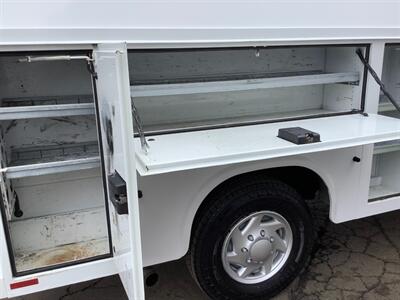 2016 Ford E-350 SD   - Photo 38 - Crest Hill, IL 60403