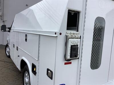 2016 Ford E-350 SD   - Photo 41 - Crest Hill, IL 60403