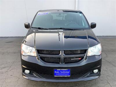 2013 Dodge Grand Caravan R/T   - Photo 11 - Crest Hill, IL 60403