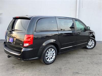 2013 Dodge Grand Caravan R/T   - Photo 7 - Crest Hill, IL 60403