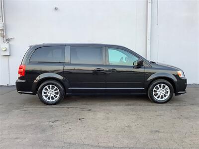 2013 Dodge Grand Caravan R/T   - Photo 8 - Crest Hill, IL 60403