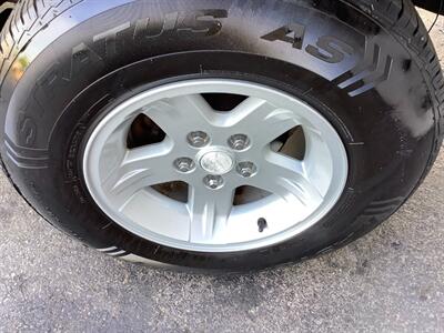 2005 Jeep Wrangler Unlimited - Photo 39 - Crest Hill, IL 60403