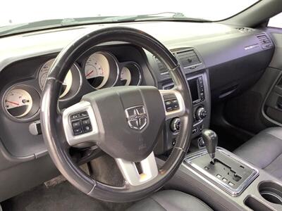 2011 Dodge Challenger R/T   - Photo 18 - Crest Hill, IL 60403
