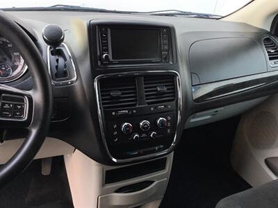 2019 Dodge Grand Caravan SE Plus   - Photo 16 - Crest Hill, IL 60403