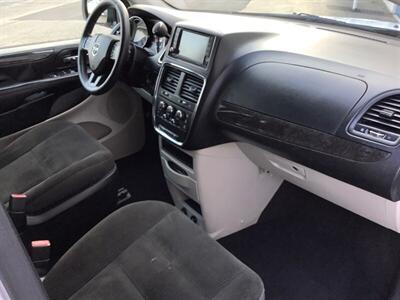 2019 Dodge Grand Caravan SE Plus   - Photo 33 - Crest Hill, IL 60403