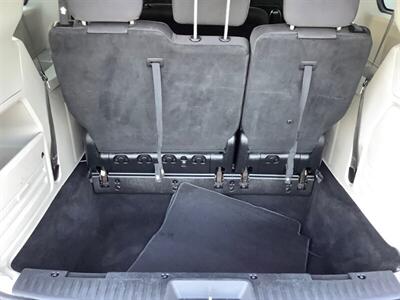 2019 Dodge Grand Caravan SE Plus   - Photo 38 - Crest Hill, IL 60403