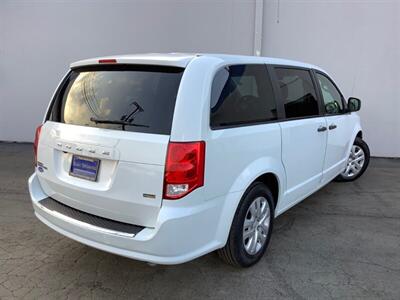 2019 Dodge Grand Caravan SE Plus   - Photo 6 - Crest Hill, IL 60403