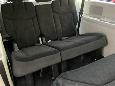 2019 Dodge Grand Caravan SE Plus   - Photo 27 - Crest Hill, IL 60403