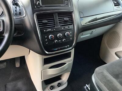 2019 Dodge Grand Caravan SE Plus   - Photo 15 - Crest Hill, IL 60403