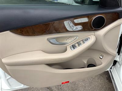 2017 Mercedes-Benz C 300   - Photo 36 - Crest Hill, IL 60403