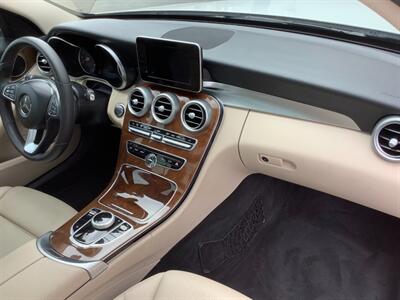 2017 Mercedes-Benz C 300   - Photo 24 - Crest Hill, IL 60403