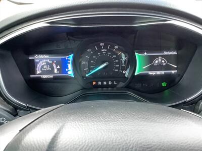 2020 Ford Fusion Hybrid Titanium   - Photo 11 - Crest Hill, IL 60403