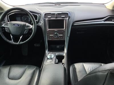 2020 Ford Fusion Hybrid Titanium   - Photo 39 - Crest Hill, IL 60403