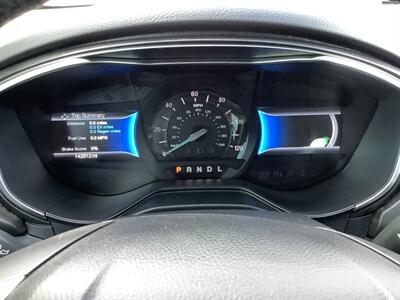 2020 Ford Fusion Hybrid Titanium   - Photo 12 - Crest Hill, IL 60403