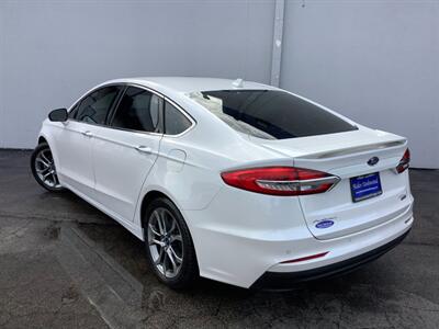 2020 Ford Fusion Hybrid Titanium   - Photo 29 - Crest Hill, IL 60403