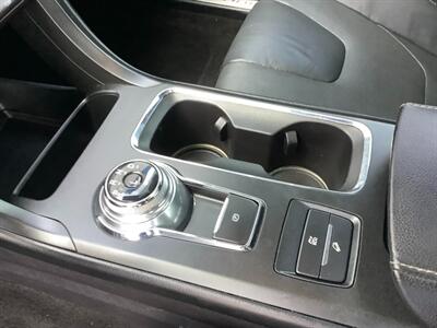 2020 Ford Fusion Hybrid Titanium   - Photo 33 - Crest Hill, IL 60403
