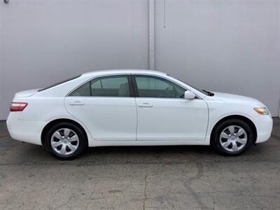 2009 Toyota Camry LE   - Photo 7 - Crest Hill, IL 60403