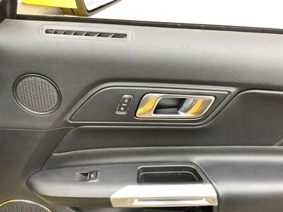 2018 Ford Mustang EcoBoost   - Photo 42 - Crest Hill, IL 60403