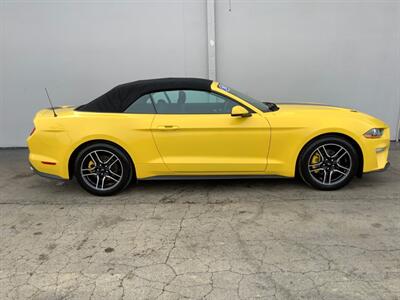 2018 Ford Mustang EcoBoost   - Photo 8 - Crest Hill, IL 60403