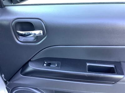 2017 Jeep Patriot High Altitude   - Photo 31 - Crest Hill, IL 60403