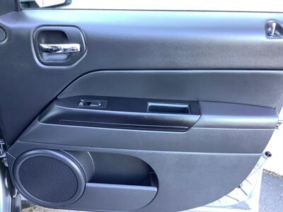 2017 Jeep Patriot High Altitude   - Photo 30 - Crest Hill, IL 60403