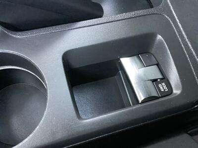 2017 Jeep Patriot High Altitude   - Photo 15 - Crest Hill, IL 60403
