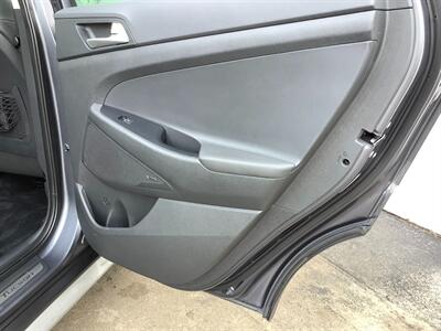 2019 Hyundai TUCSON Limited - Photo 29 - Crest Hill, IL 60403