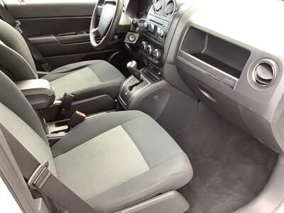 2010 Jeep Compass Sport   - Photo 25 - Crest Hill, IL 60403