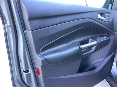 2014 Ford Escape SE   - Photo 13 - Crest Hill, IL 60403