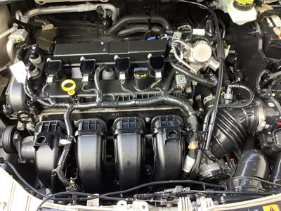 2017 Ford Focus SE   - Photo 38 - Crest Hill, IL 60403