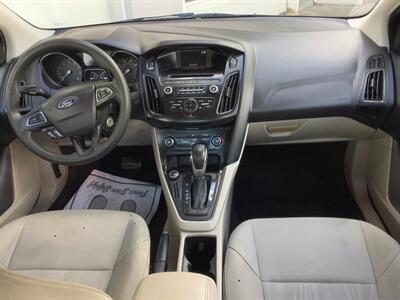 2017 Ford Focus SE   - Photo 31 - Crest Hill, IL 60403