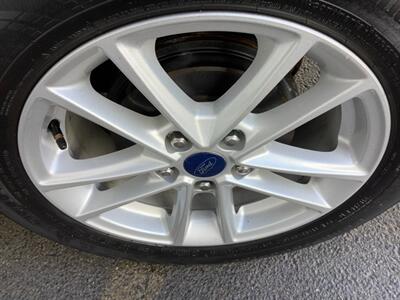 2017 Ford Focus SE   - Photo 35 - Crest Hill, IL 60403