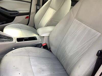 2017 Ford Focus SE   - Photo 20 - Crest Hill, IL 60403