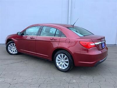 2011 Chrysler 200 Touring - Photo 5 - Crest Hill, IL 60403