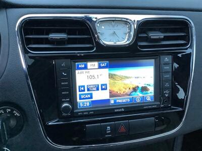 2011 Chrysler 200 Touring - Photo 17 - Crest Hill, IL 60403