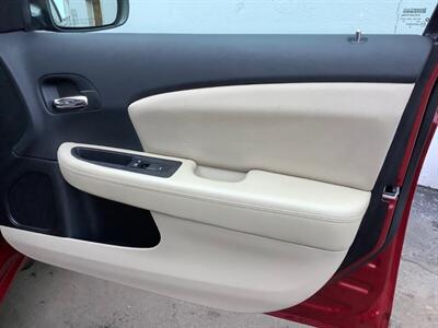 2011 Chrysler 200 Touring - Photo 28 - Crest Hill, IL 60403