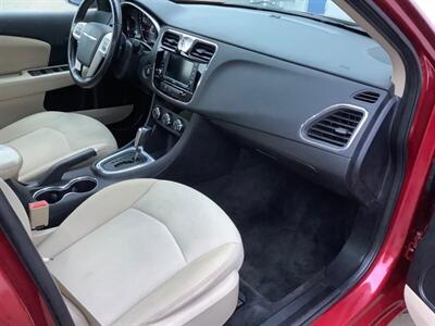 2011 Chrysler 200 Touring - Photo 29 - Crest Hill, IL 60403