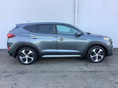 2017 Hyundai TUCSON Limited - Photo 7 - Crest Hill, IL 60403