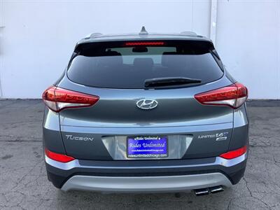 2017 Hyundai TUCSON Limited - Photo 5 - Crest Hill, IL 60403