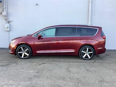 2020 Chrysler Pacifica Touring L   - Photo 3 - Crest Hill, IL 60403