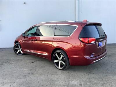 2020 Chrysler Pacifica Touring L   - Photo 4 - Crest Hill, IL 60403